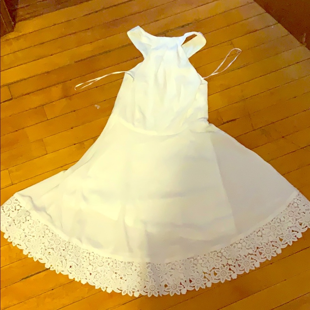 Gorgeous white express halter dress